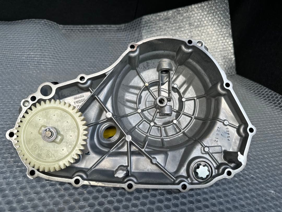 ヤマハ YZF-R25(RG43J)純正クラッチカバー