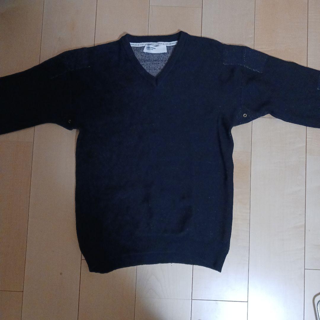 フセインチャラヤン　MからLサイズ　黒のVネックニットセーター