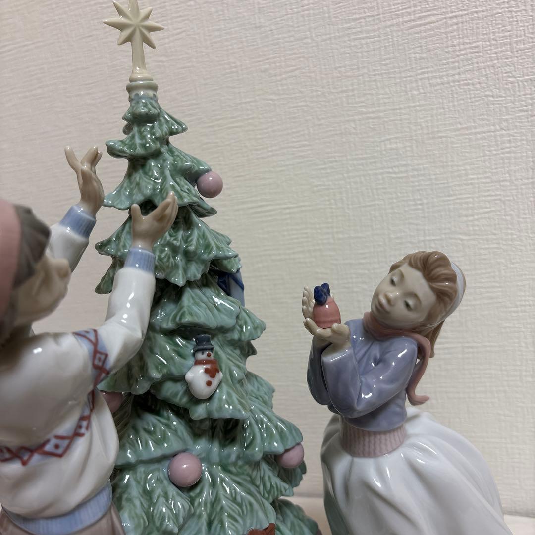 リヤドロ　LLADRO 「ツリーを飾ろう」　新品！