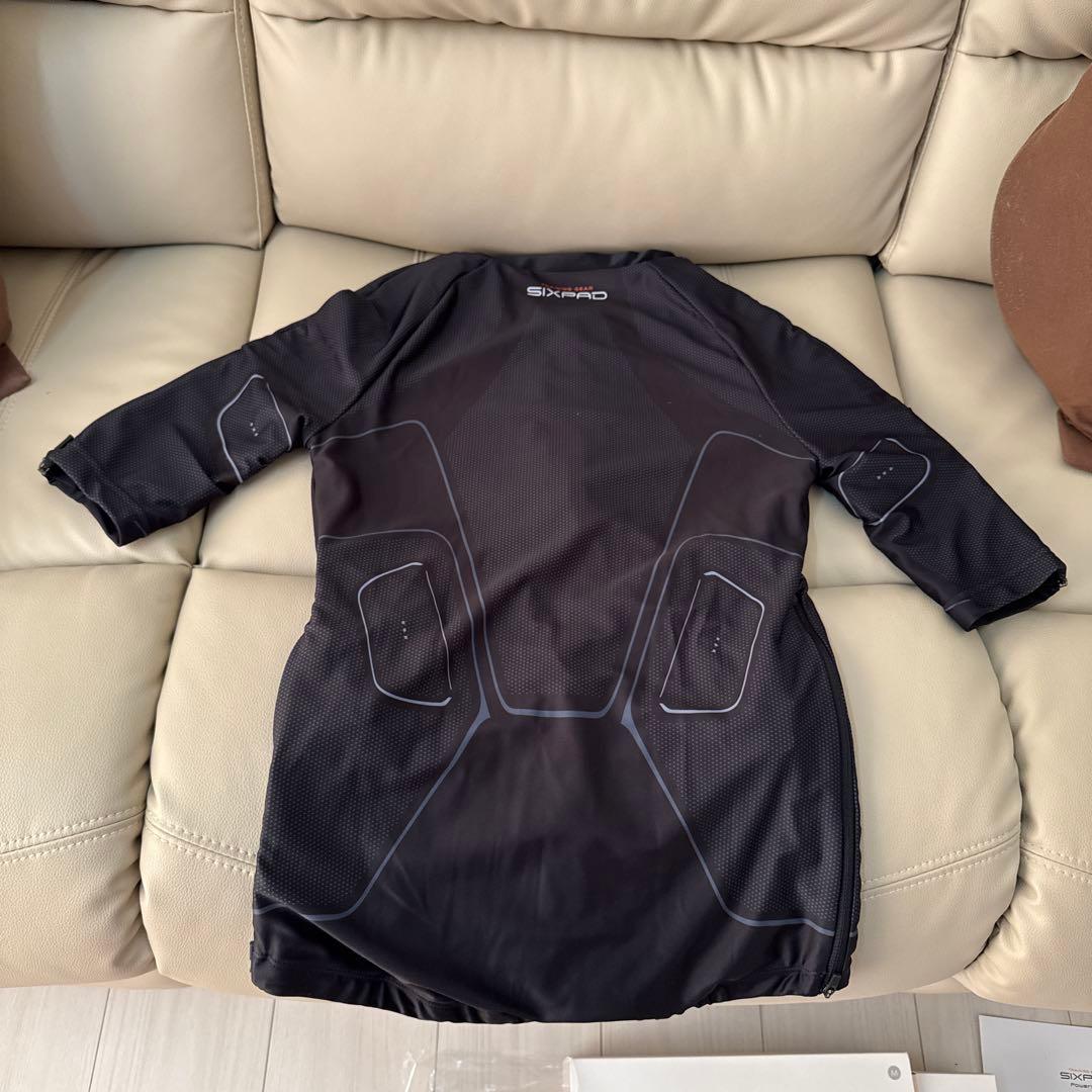 シックスパッド　上着Mサイズ