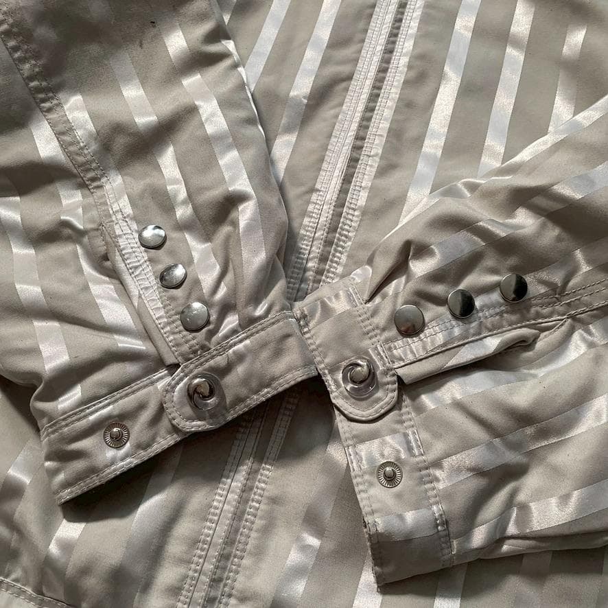 【yyyuuu】SALOMON　レディース スキーウェア上下 シルバー