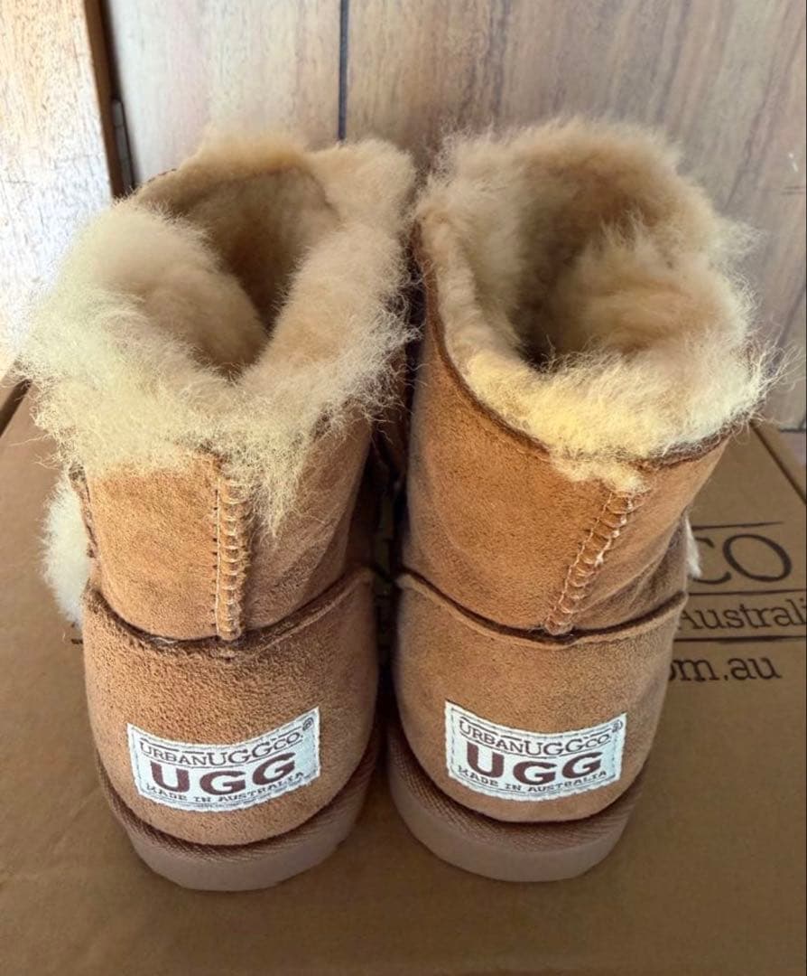 【新品未使用】UGG ベイリーボタン ムートンブーツ チェスナットカラー