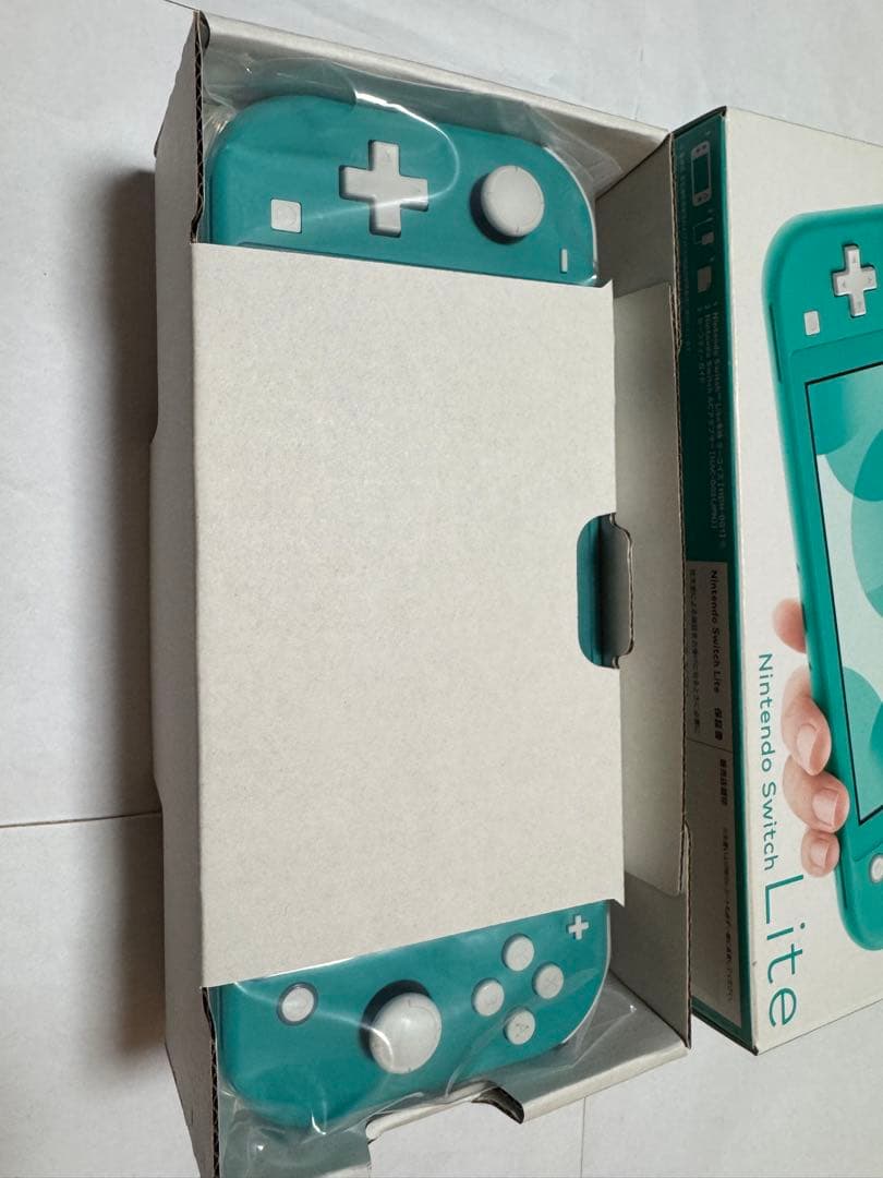 Nintendo Switch Lite ターコイズ GripCase付き