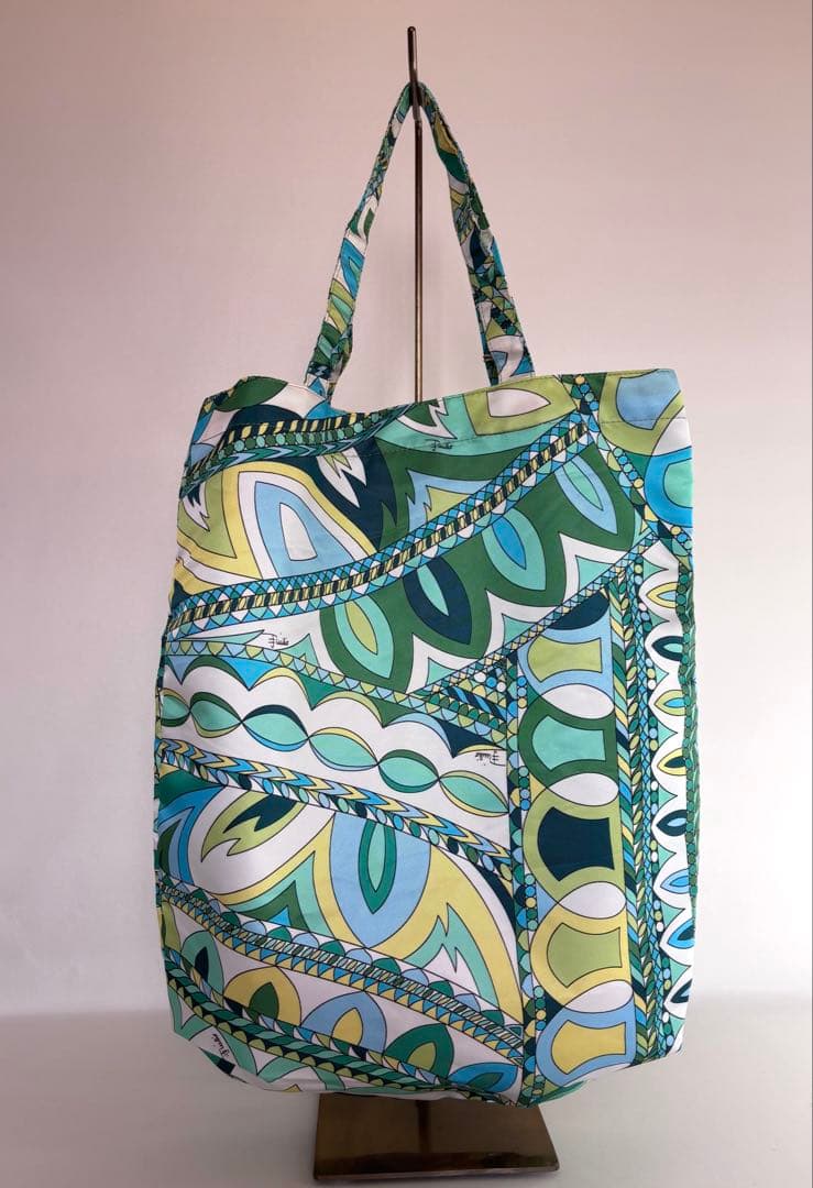 〈タグ付き新品‼︎〉EMILIO PUCCI ショッピングバッグ　保管袋付き