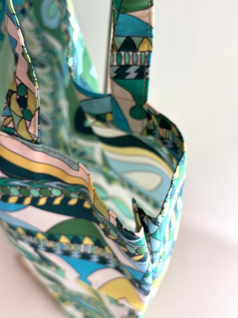 〈タグ付き新品‼︎〉EMILIO PUCCI ショッピングバッグ　保管袋付き