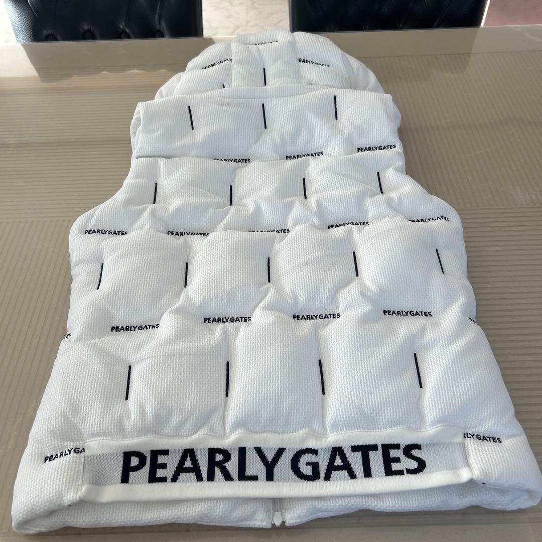 PEARLY GATES フード付きダウンベストこちら最終お値下げです。
