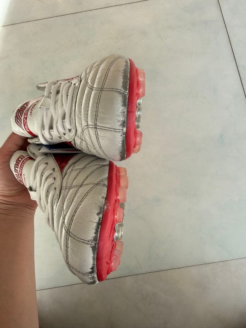 Mizuno モレリア 2 JAPAN AG スーパーホワイト×メルビーレッド