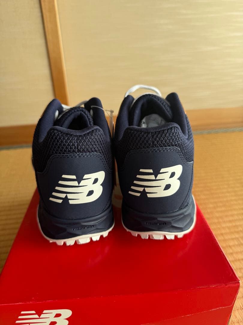 【新品未使用】New Balance 野球　トレーニングシューズ