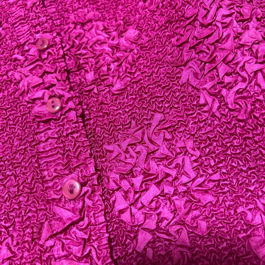 プリーツ シワ加工　ドット　デザイン　シャツブラウス　カットソー　ピンク