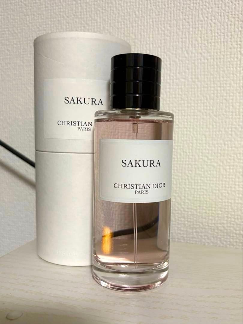 CHRISTIAN DIOR SAKURA 香水