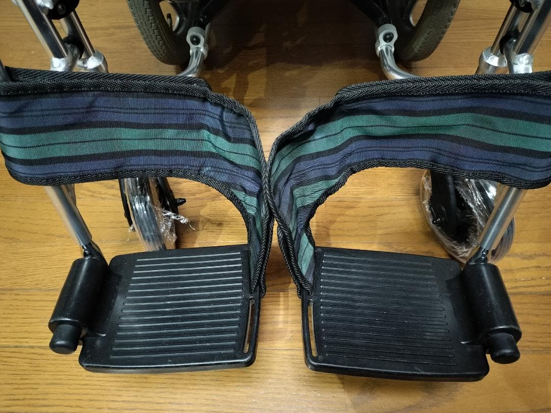 電動車椅子　MIKI SKT-JUX Plus　中古美車　バッテリー，充電器付き