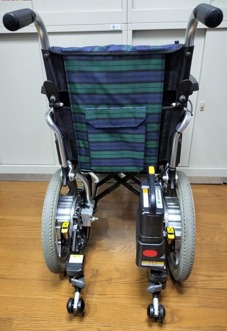 電動車椅子　MIKI SKT-JUX Plus　中古美車　バッテリー，充電器付き