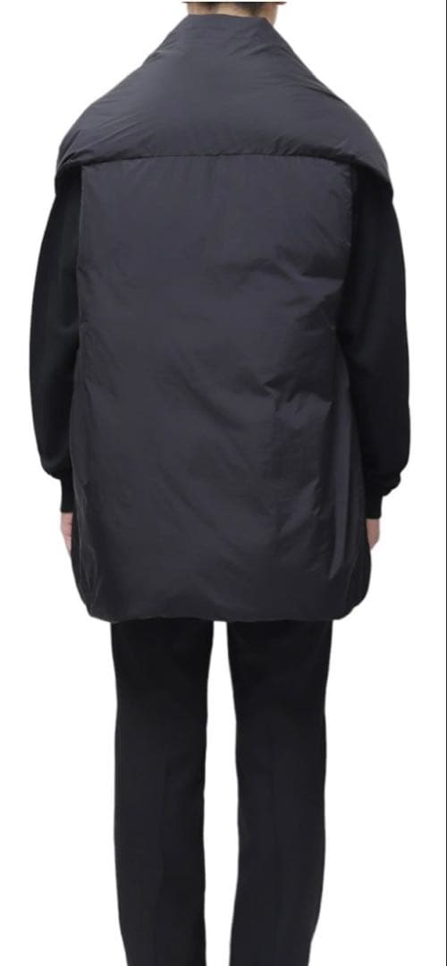 テアトラ（TEATORA）　ダウンベスト サイズ2 【室内試着のみ】