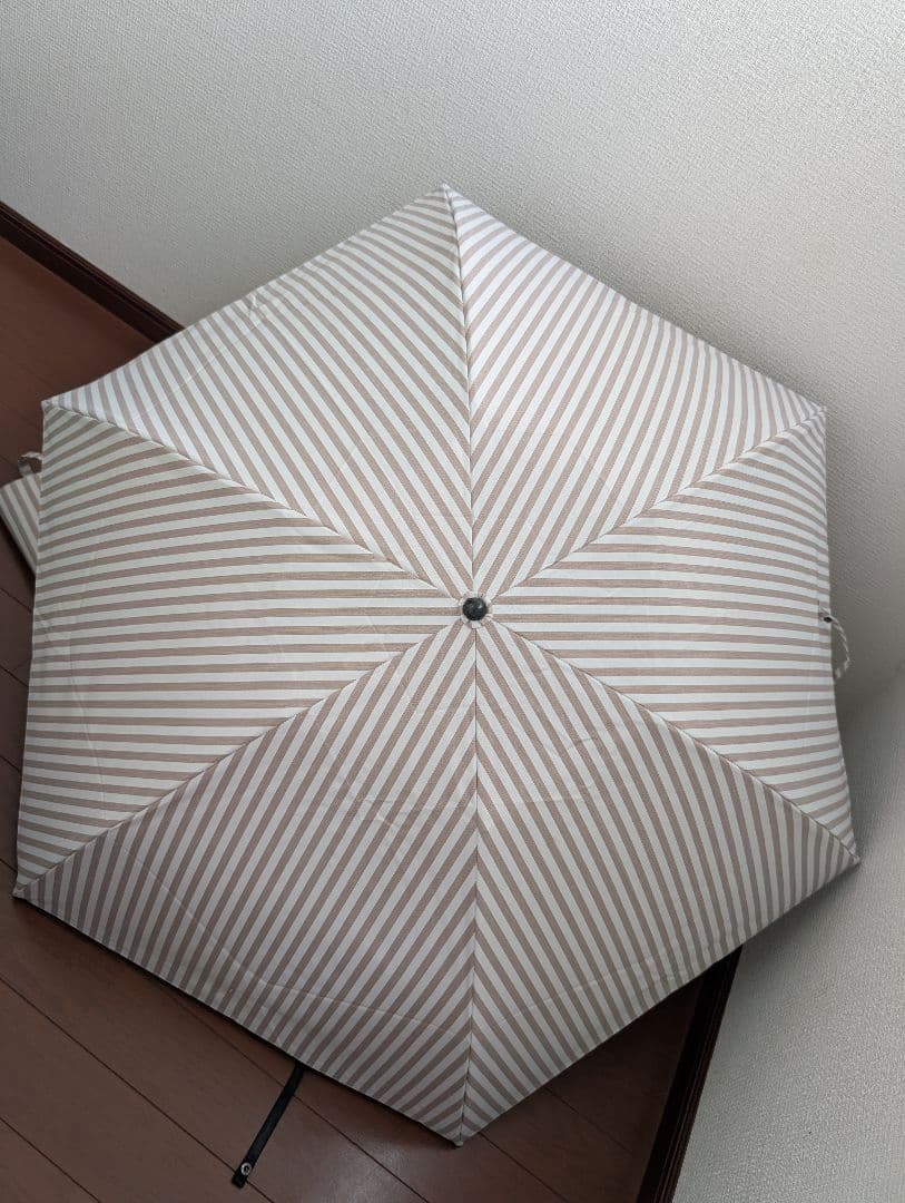SUN BARRIER 100│折りたたみ日傘 ３段折 / ベージュ白ストライプ