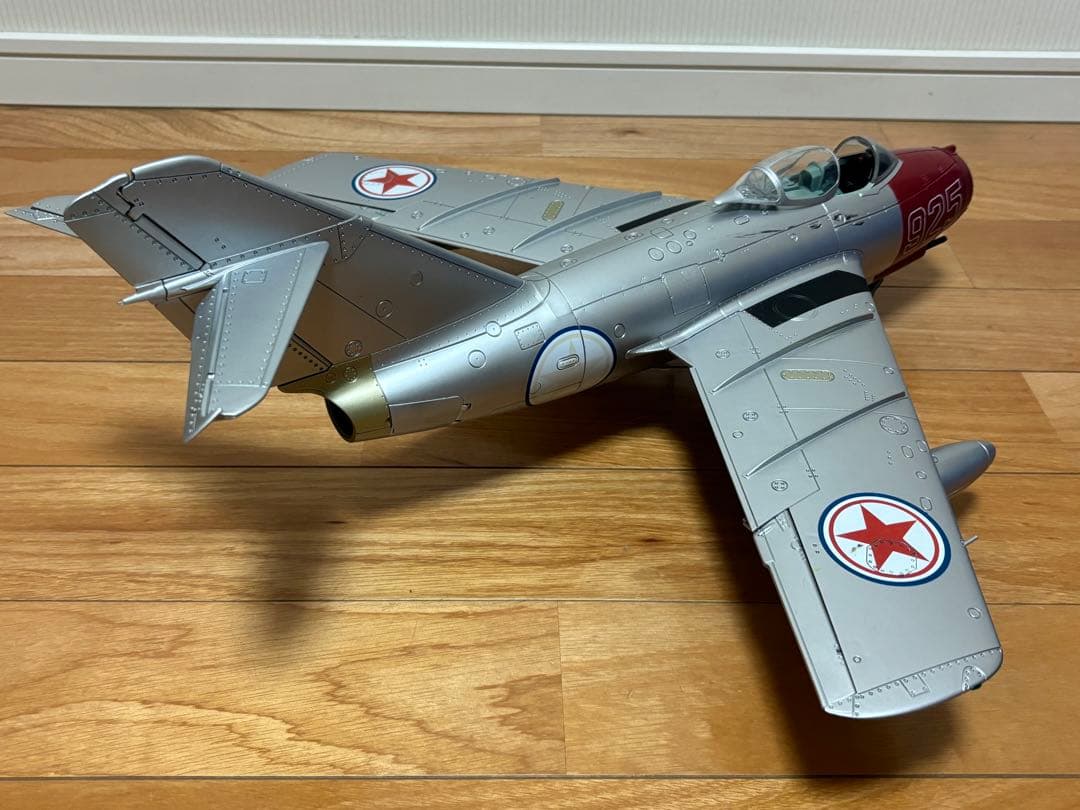 21センチュリートイズ 1/18 MIG-15bis ファゴット 戦闘機 訳あり