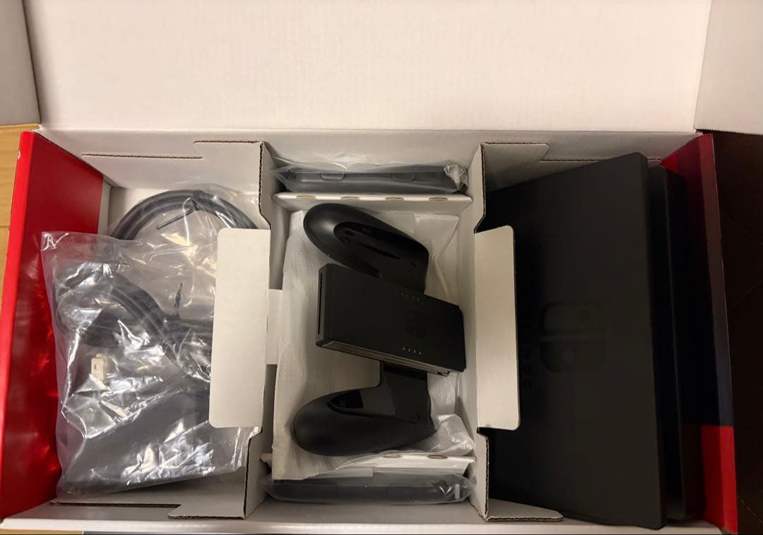 中古　Nintendo Switch 本体 青/赤 バッテリー強化版