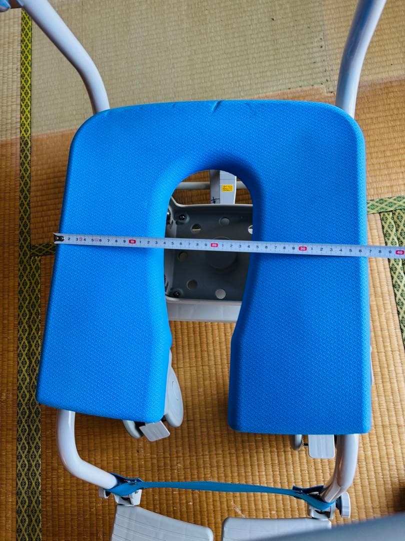 ウチエuchie 入浴用椅子 シャワーキャリー U型シート 介護用　コンパクト