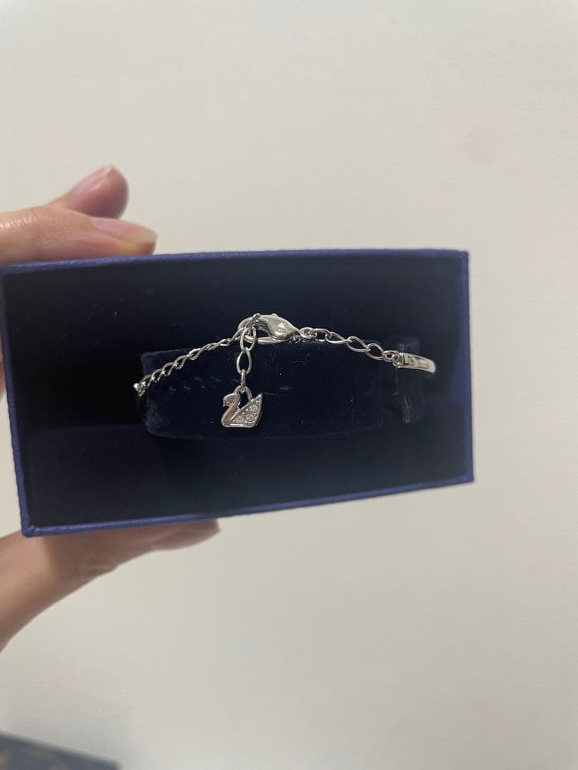 Swarovski スワンモチーフ ブレスレット