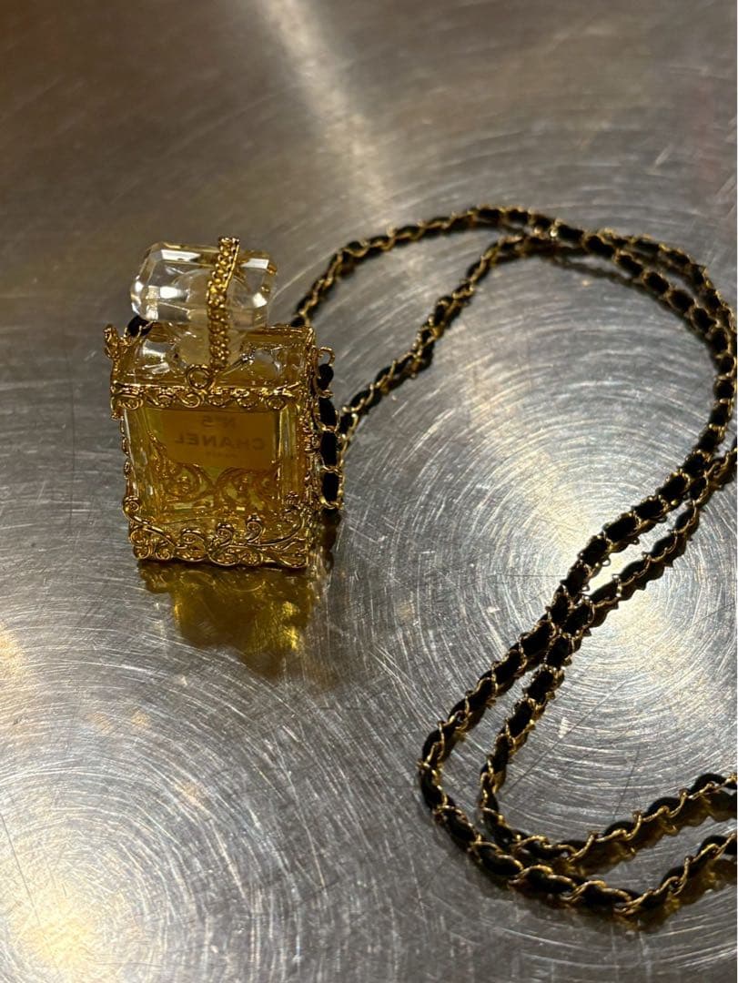 CHANEL N°5 ネックレス型香水