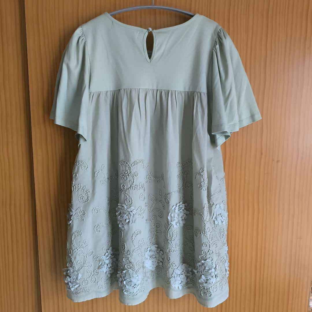 M'S GRACY カタログ掲載　24ss 刺繍入りチュニックカットソー　緑系