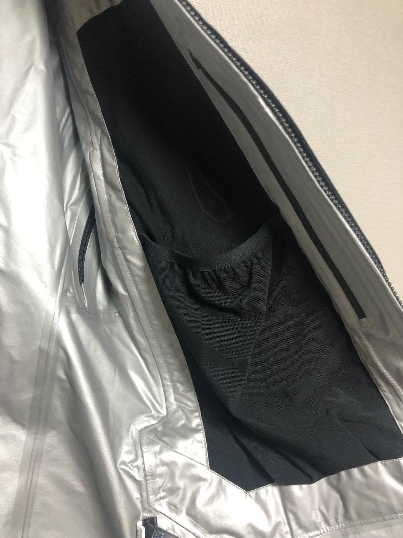 未使用 バートン AK サージェンス ゴアテックス シェル ジャケット 黒 M