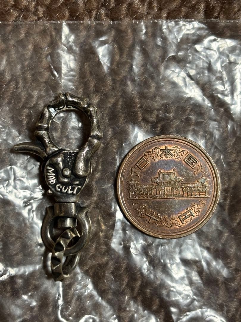 マッドカルト　フィンガーボーンクリップ