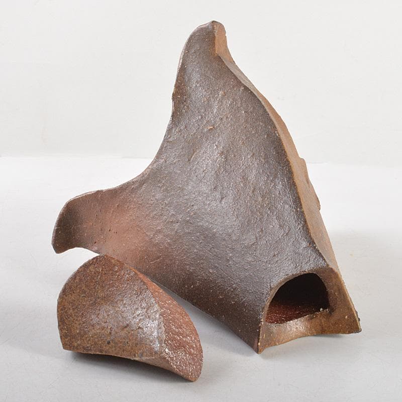 kuro　備前焼　山下譲治作　三つ足　花器　共箱　V　5517C