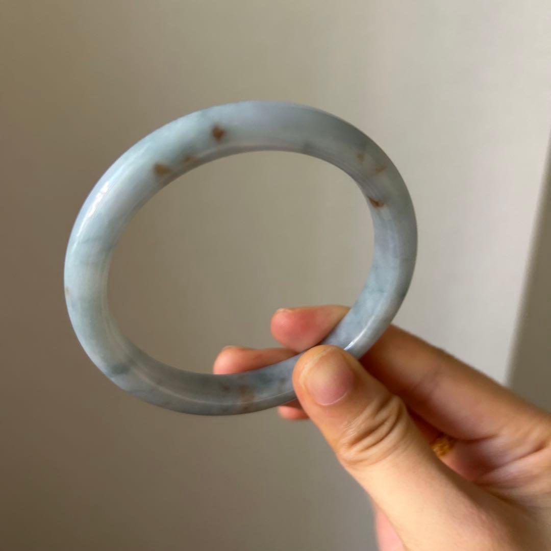 本翡翠バングル　ミャンマー産　みずみずしい　お買い得