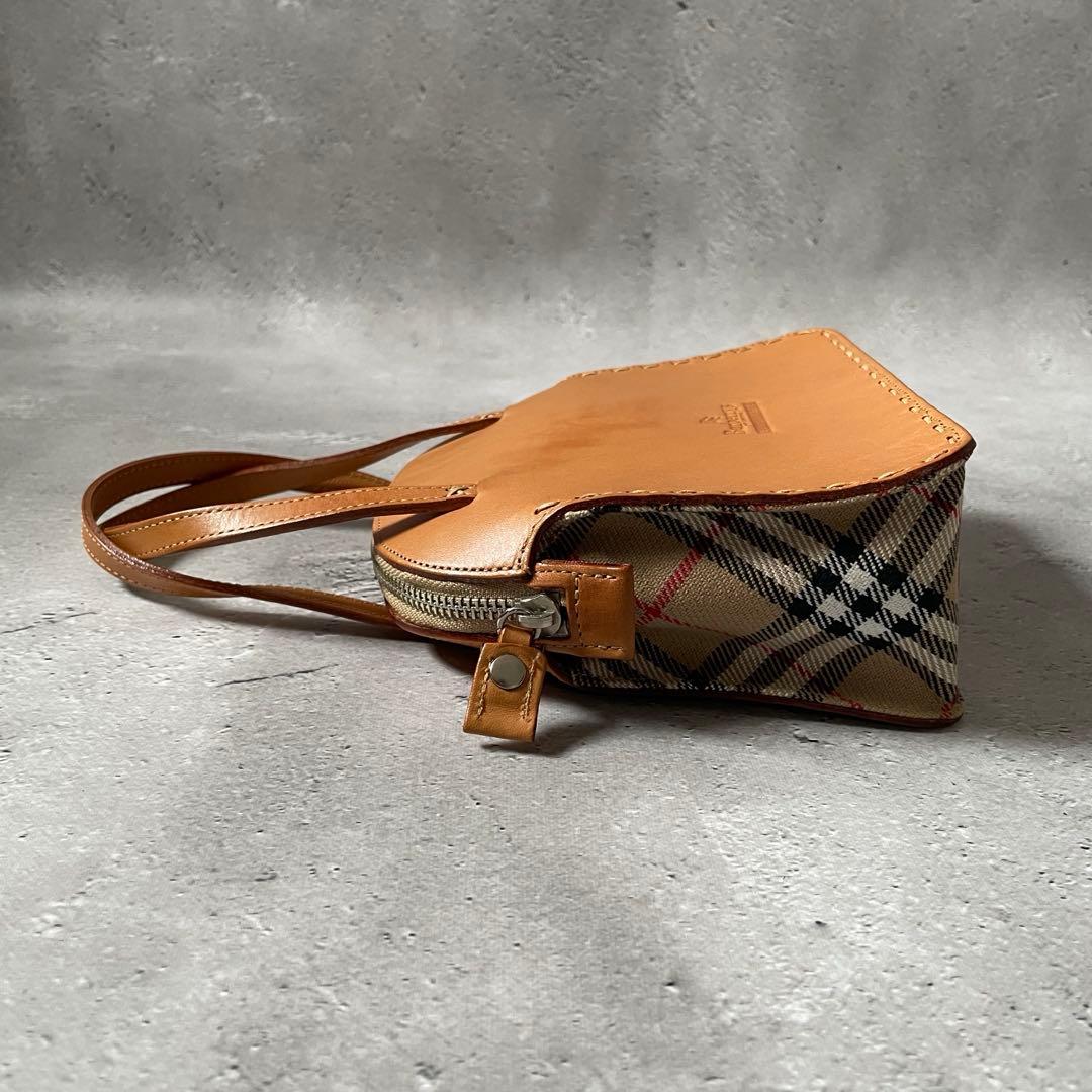 Vintage Burberry leather hand bag 型押しロゴ