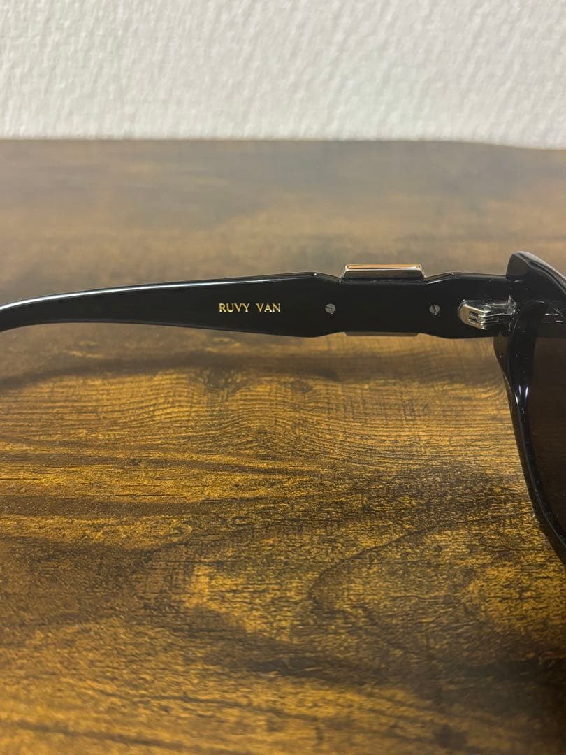 小物 gentle monster Ruvy Van 01