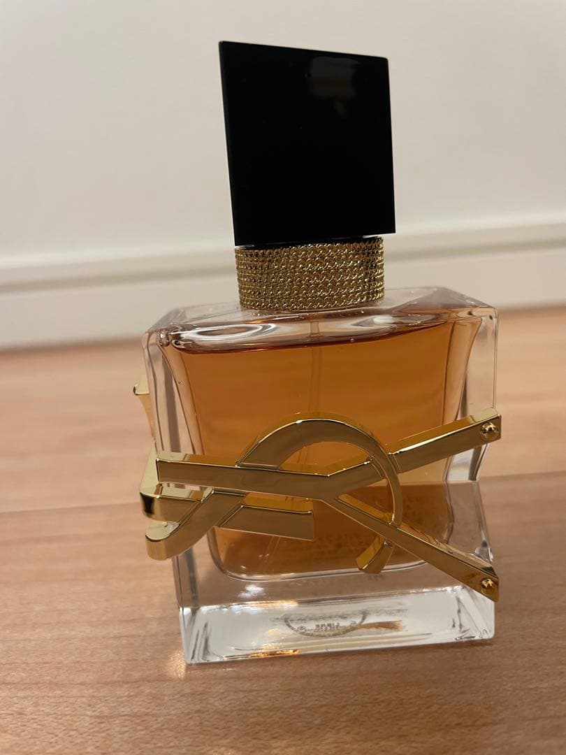 リブレ オーデパルファム　香水　紙袋箱付き