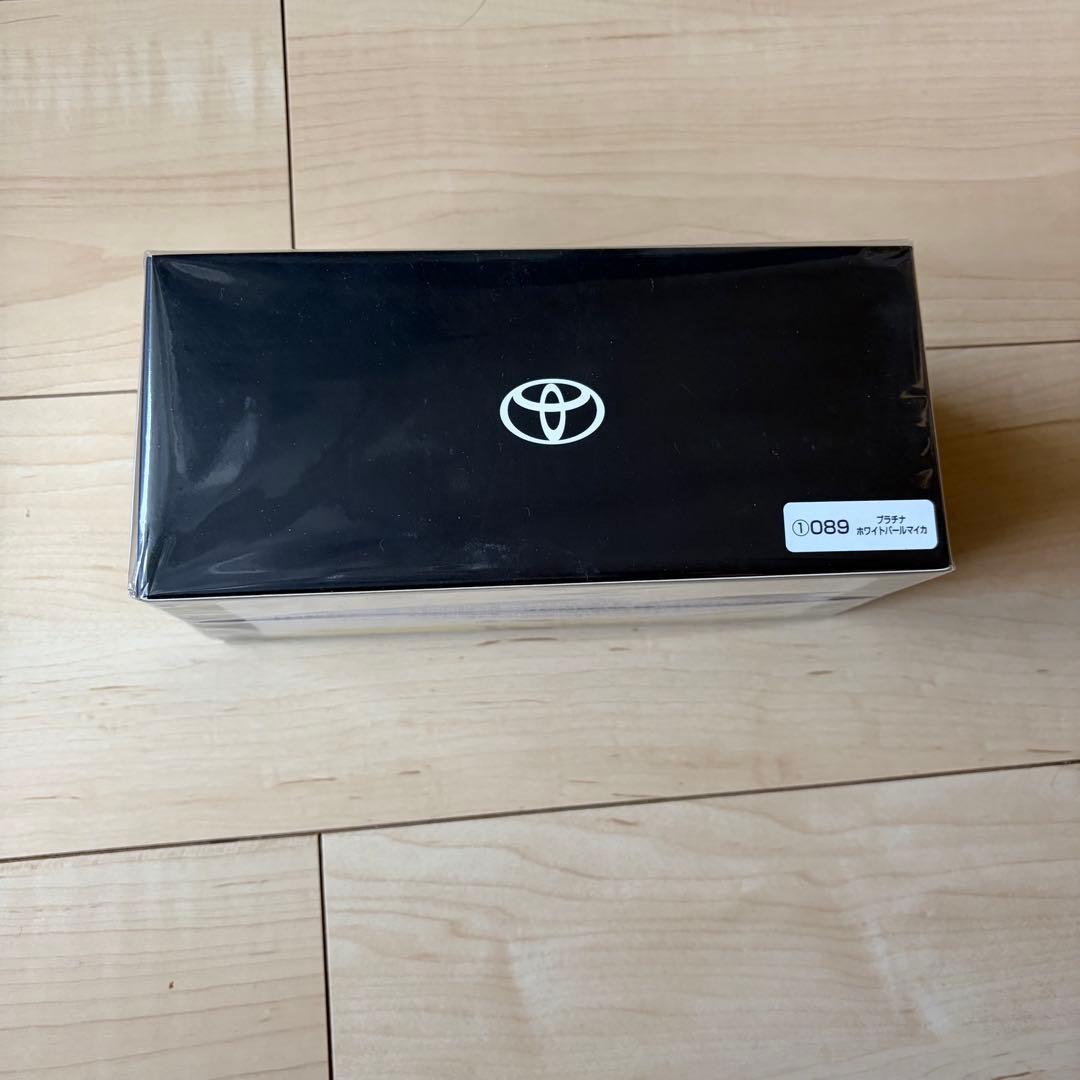 TOYOTA VELLFIRE ヴェルファイア　カラーサンプル