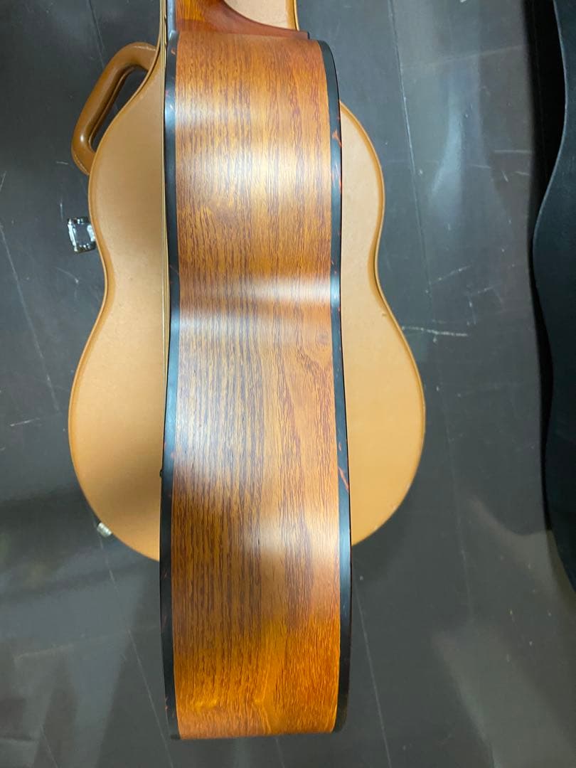 アコースティックギター　k.yairi