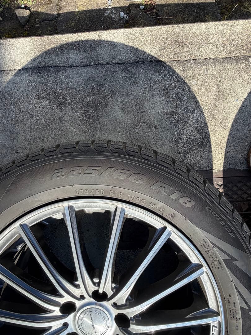 ピレリ 225/60R18 タイヤ・ホイールセット 18インチ　5穴