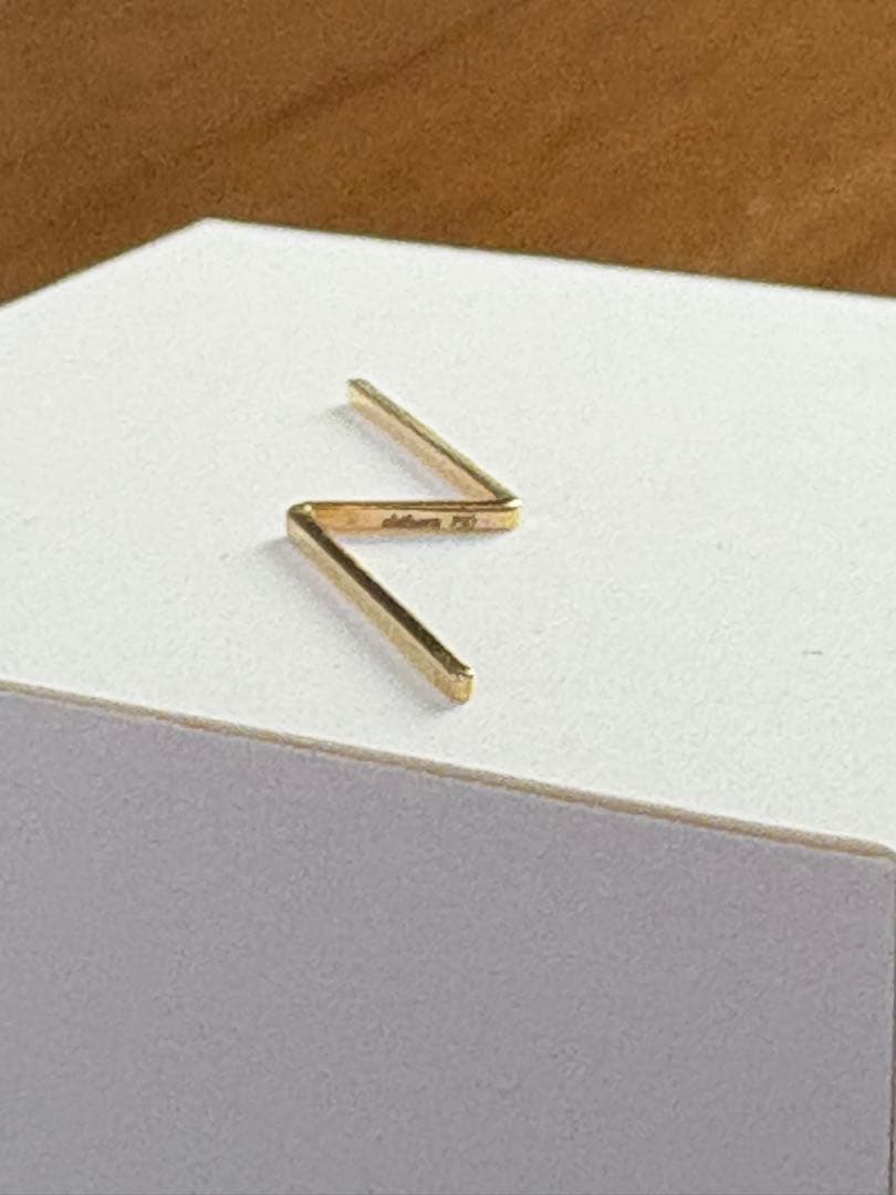 美品 SHIHARA Diamond Post Pierce 0102