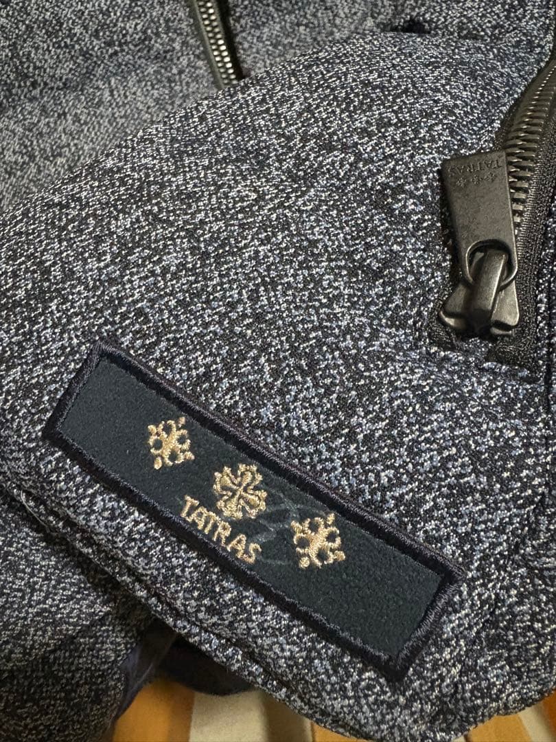 国内正規品　TATRAS 高級Rライン　ダウンベスト