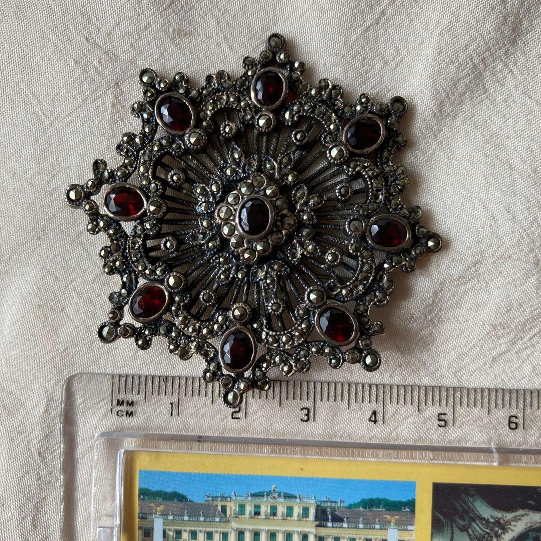 アンティークブローチ