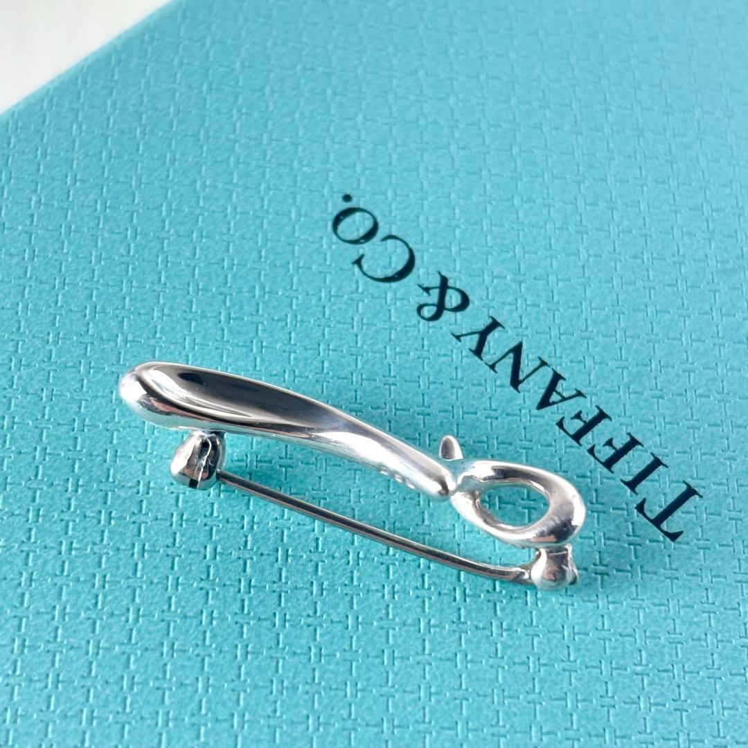 311【ティファニー】シルバー　ブローチ　レターR