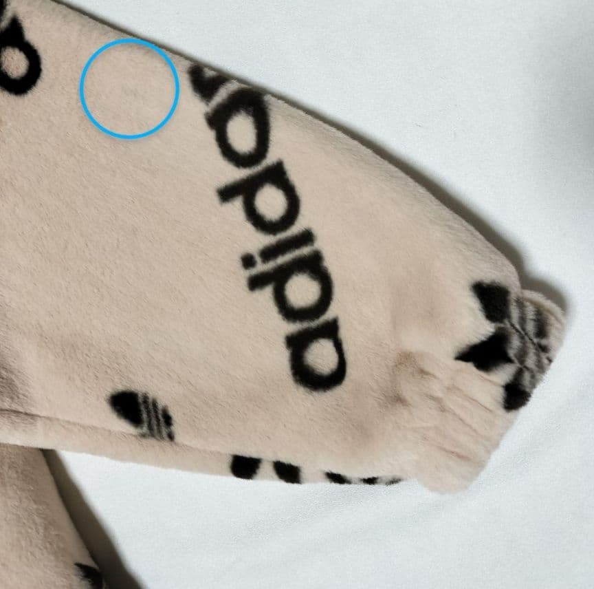 アディダス フェイクファージャケット(訳あり)