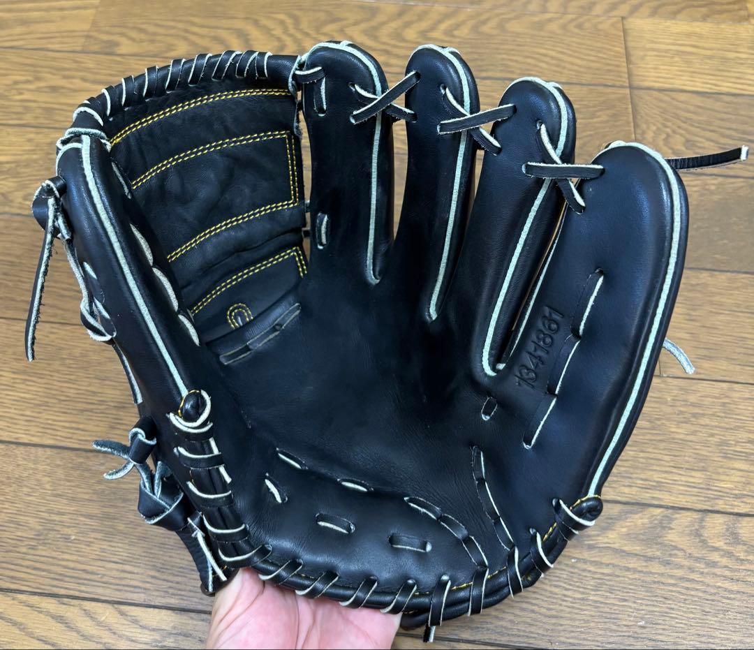 Under Armour 軟式グローブ 黒/金