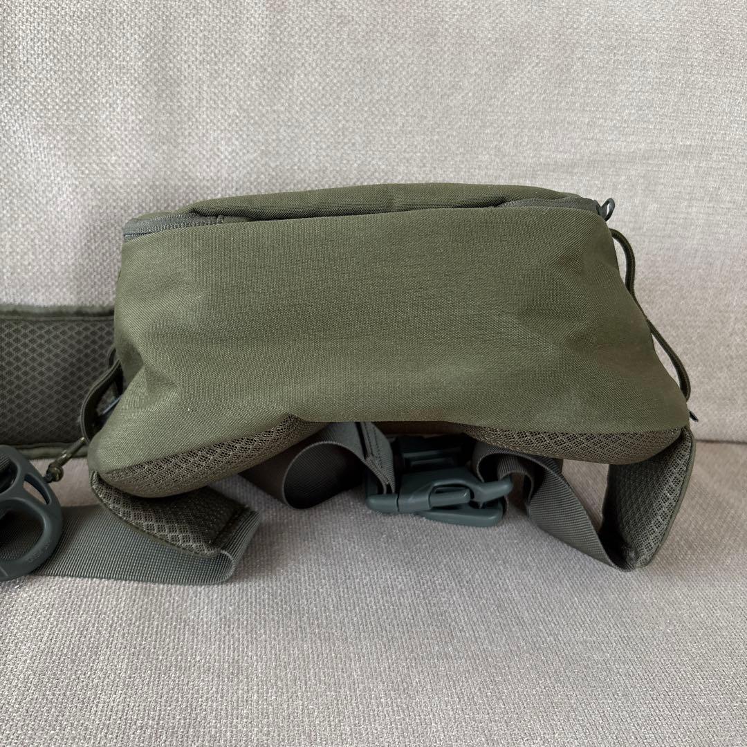 Hugoo ヒップシート カーキ