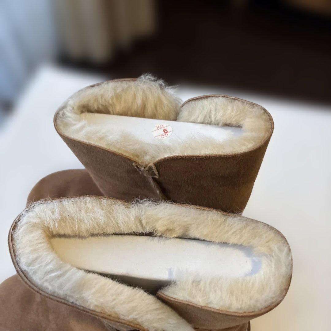 未使用✨美品✨UGG ブラウン ムートンブーツ ボタン付き