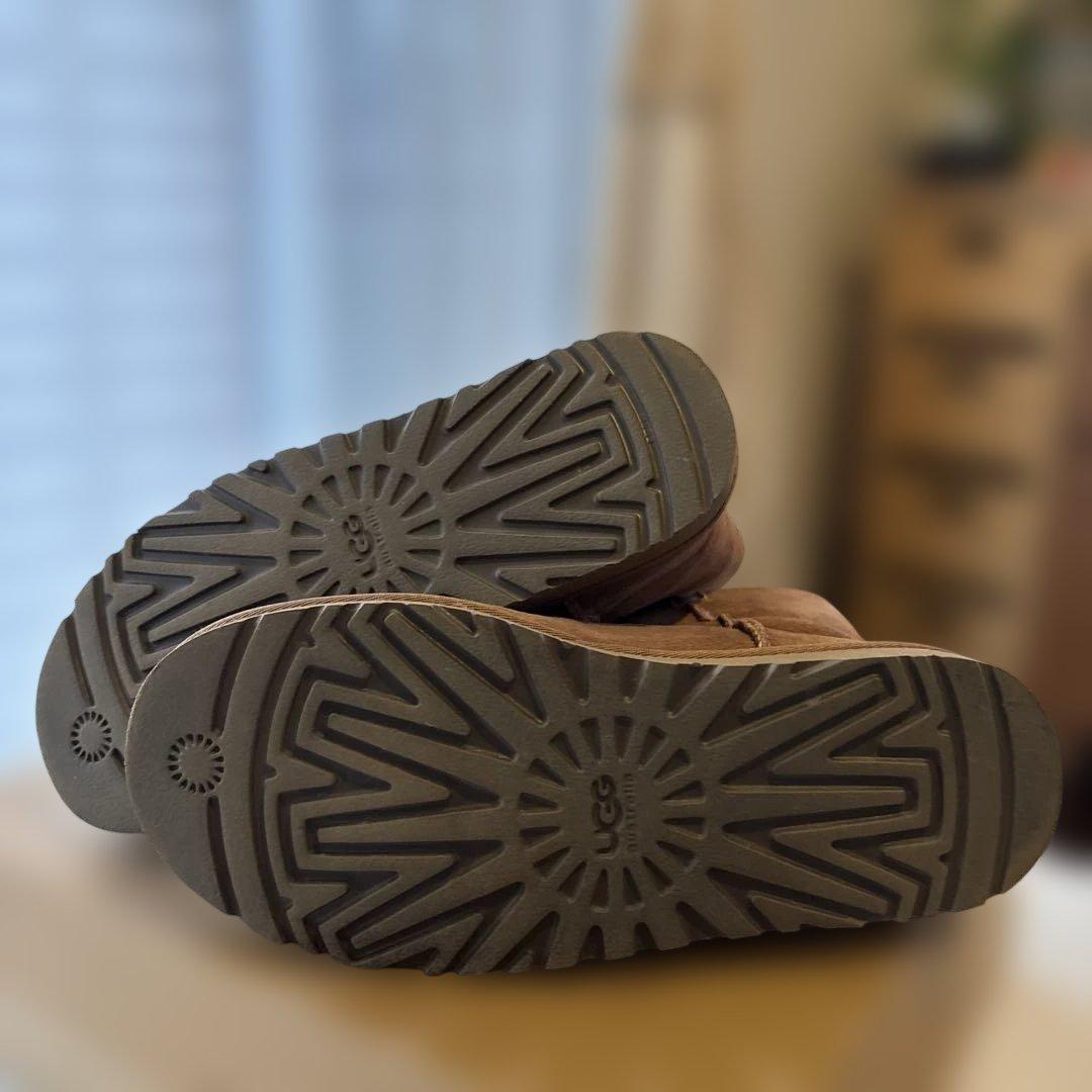 未使用✨美品✨UGG ブラウン ムートンブーツ ボタン付き