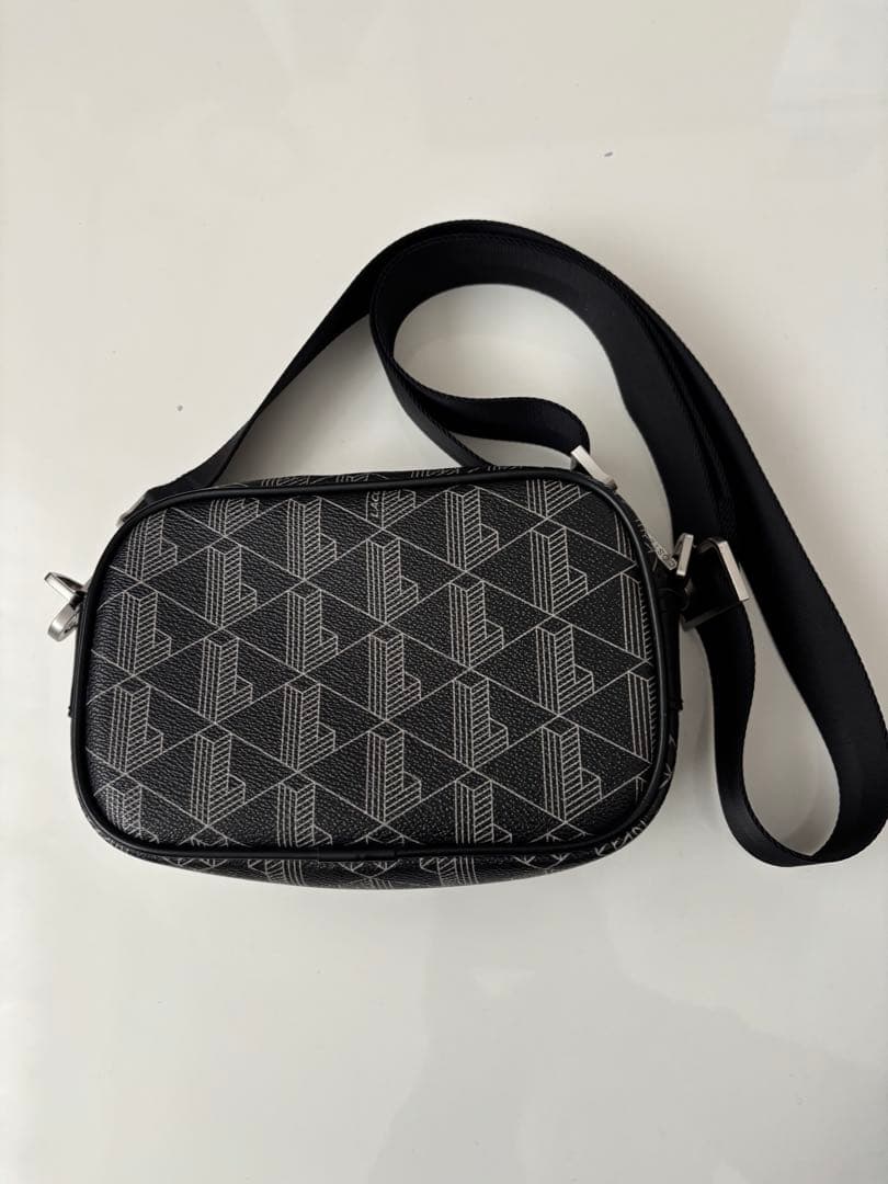 LACOSTE The Blend クロスボディバッグ モノグラムブラック