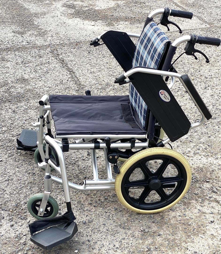 ケアテックジャパン ノーパンクタイヤ 軽量 介助型車いす ウイングスイングアウト