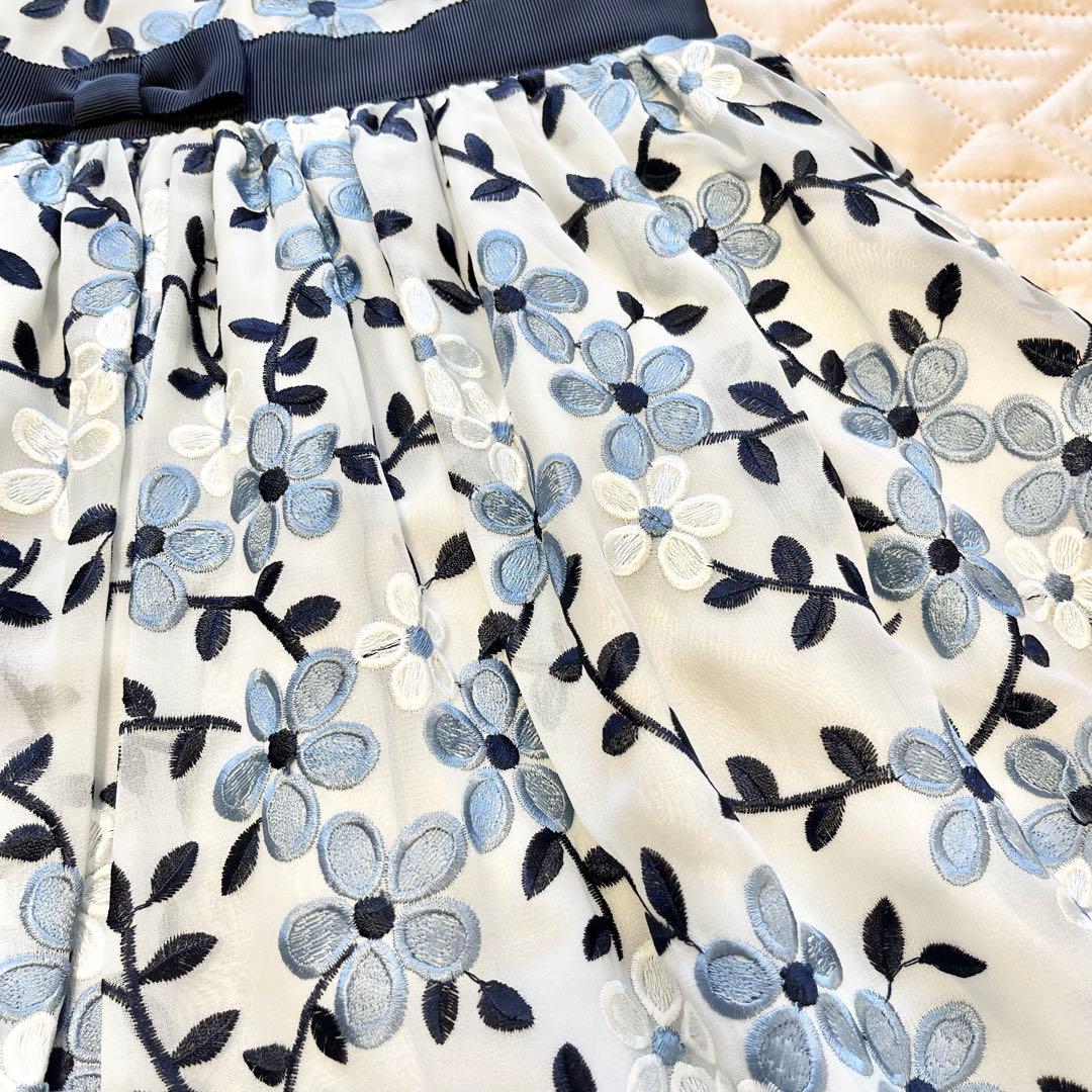 組曲　フォーマルドレス　ワンピース　花柄　刺繍　140