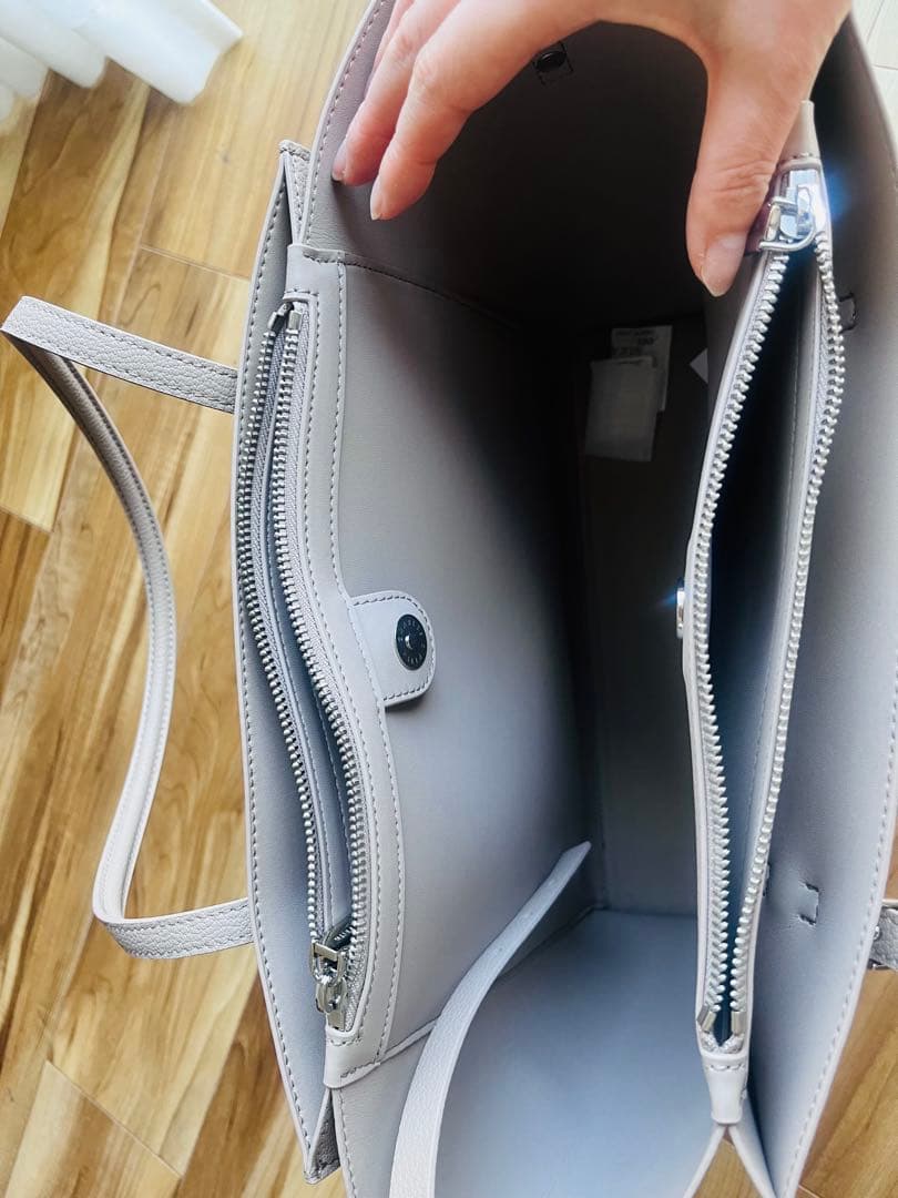 【美品】ベージュトートバッグCharles&keith