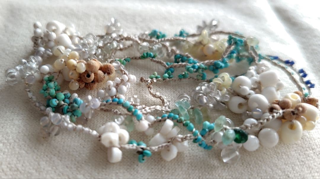 【美品】ヨーガンレール　ビーズのネックレス