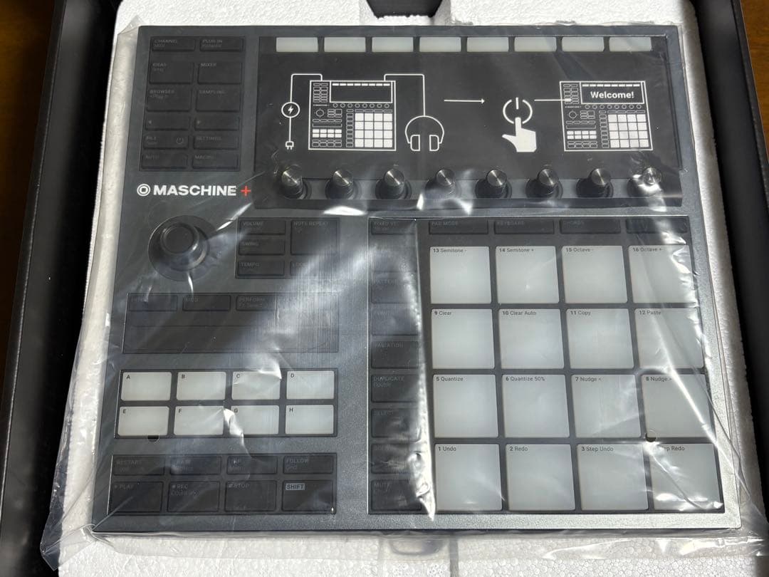 MASCHINE＋plus(ガイドブック付）Native Instruments