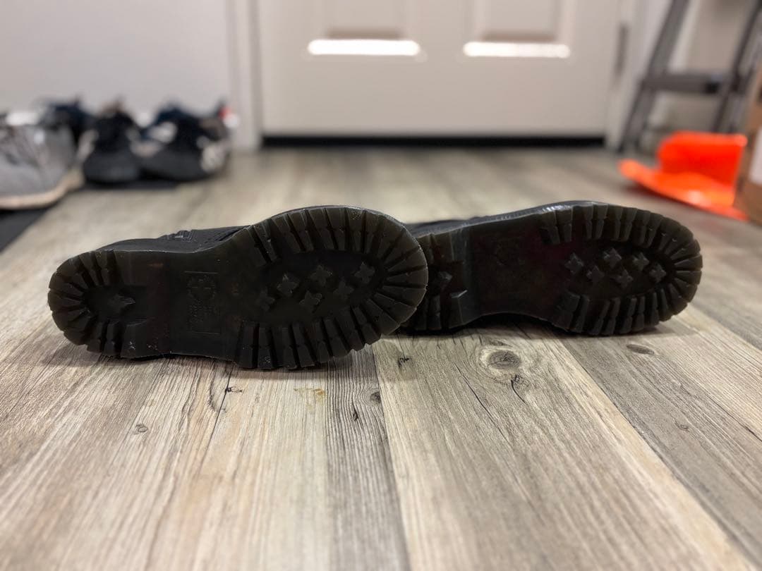 Dr. Martens ブラック厚底ブーツ